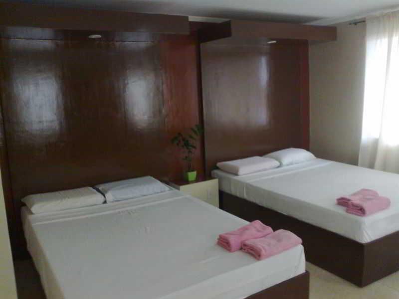 Queen\'S Beach Resort Manoc-Manoc Dış mekan fotoğraf
