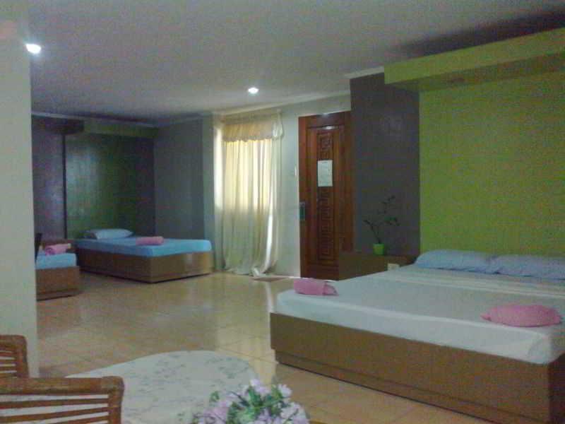Queen\'S Beach Resort Manoc-Manoc Dış mekan fotoğraf