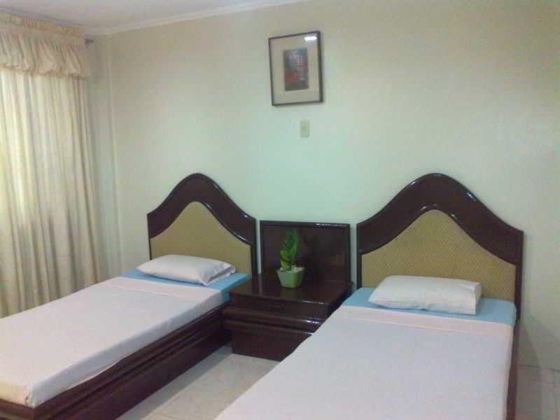 Queen\'S Beach Resort Manoc-Manoc Dış mekan fotoğraf
