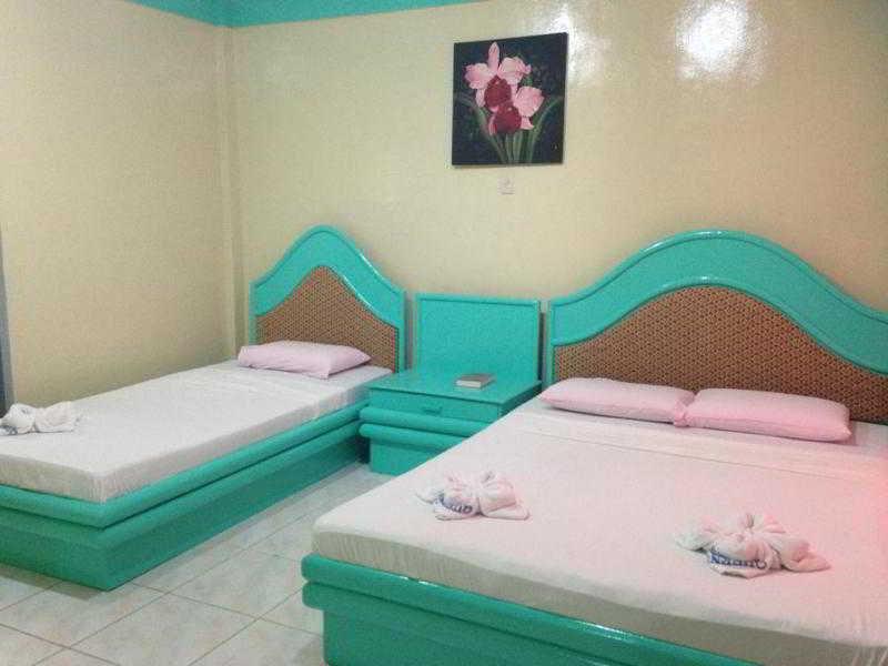Queen\'S Beach Resort Manoc-Manoc Dış mekan fotoğraf