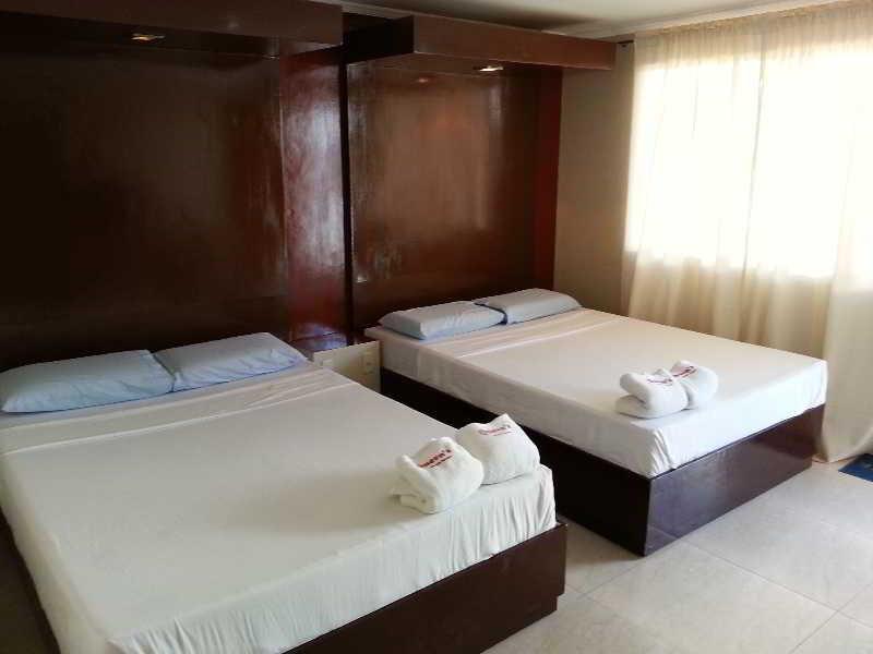 Queen\'S Beach Resort Manoc-Manoc Dış mekan fotoğraf