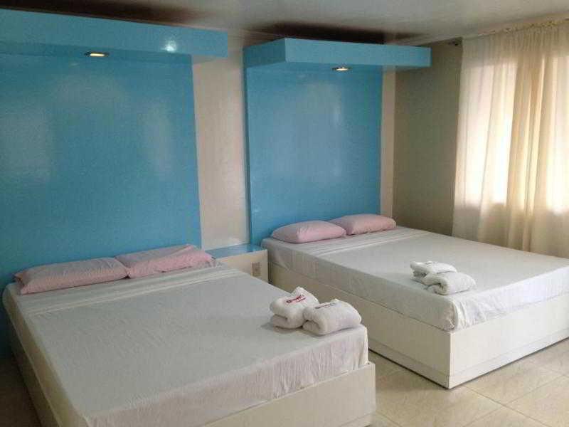 Queen\'S Beach Resort Manoc-Manoc Dış mekan fotoğraf